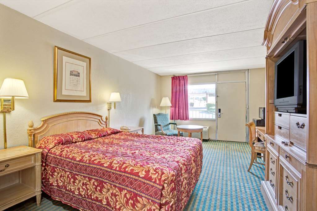 Red Roof Inn Fredericksburg North Oda fotoğraf