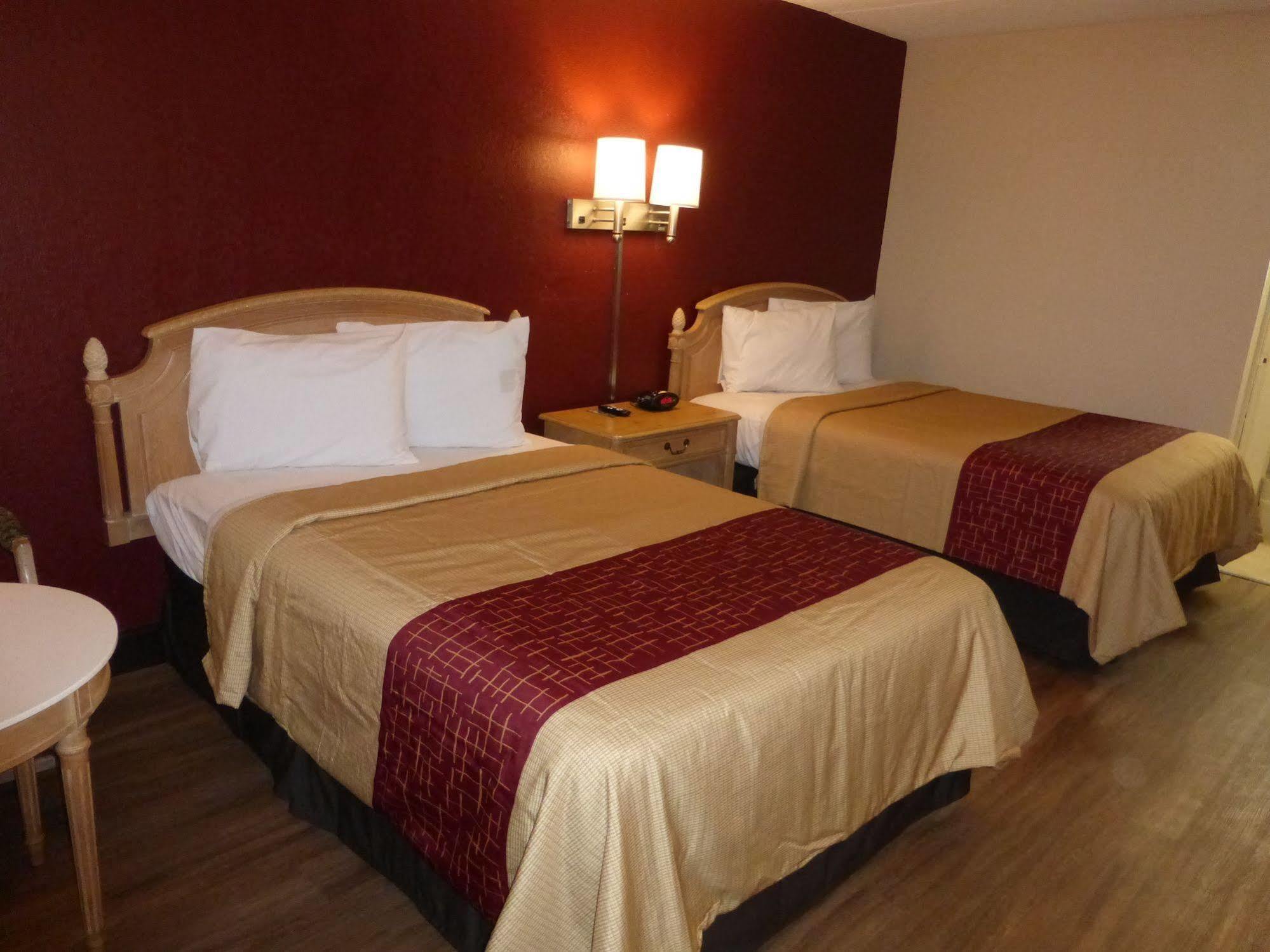 Red Roof Inn Fredericksburg North Dış mekan fotoğraf